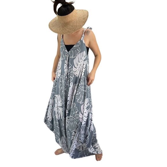 Pōʻalima Gray White Monstera Tropical Boho Wide Leg Beach Romper - Picture 11 of 16